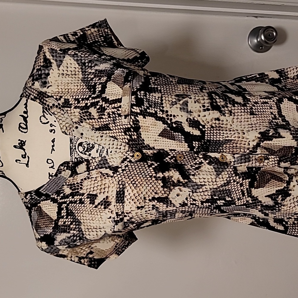 ๐ฆ3/$25 Dana Buchman snake pattern button-down shirt EUC - Picture 2 of 9
